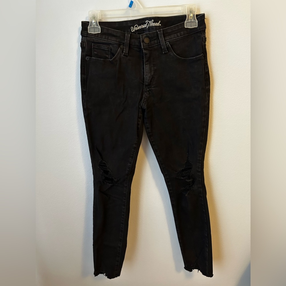 Ripped Skinny Jeans